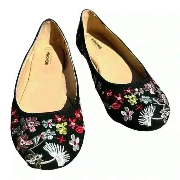 COPY - Selling SONOMA embroidered floral flats, size 8.5 women. - Picture 1 of 7